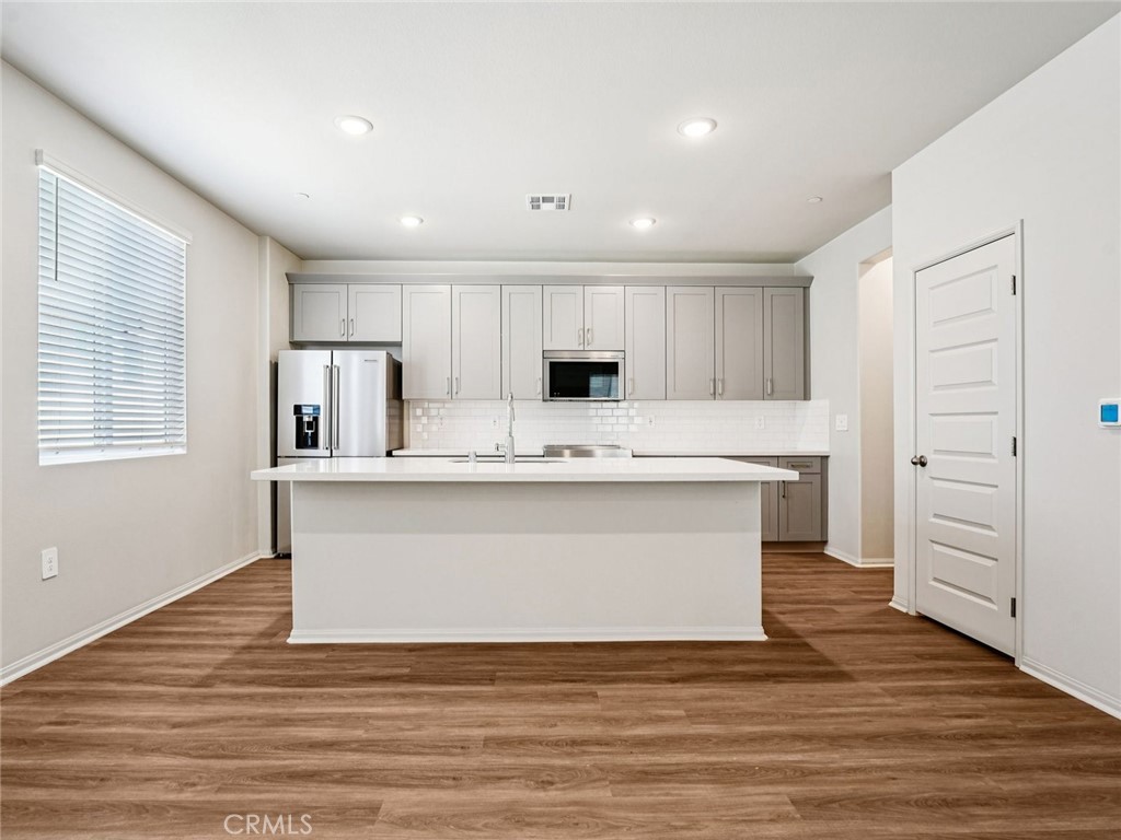 31240 Mineral Way Property Photo 2