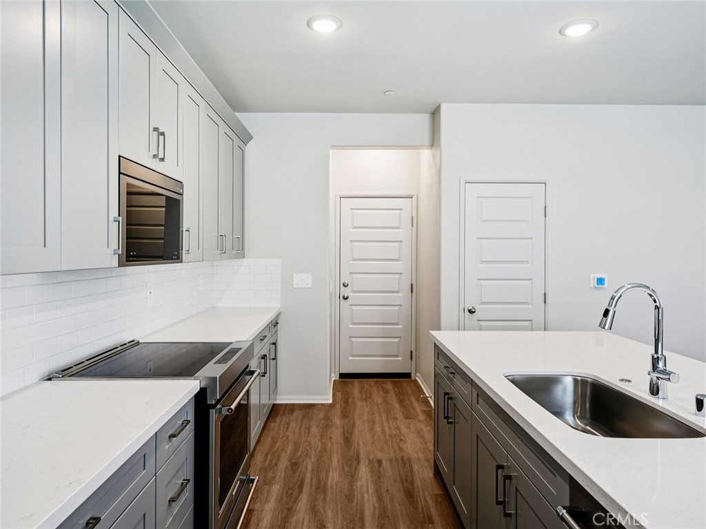 31240 Mineral Way Property Photo 3