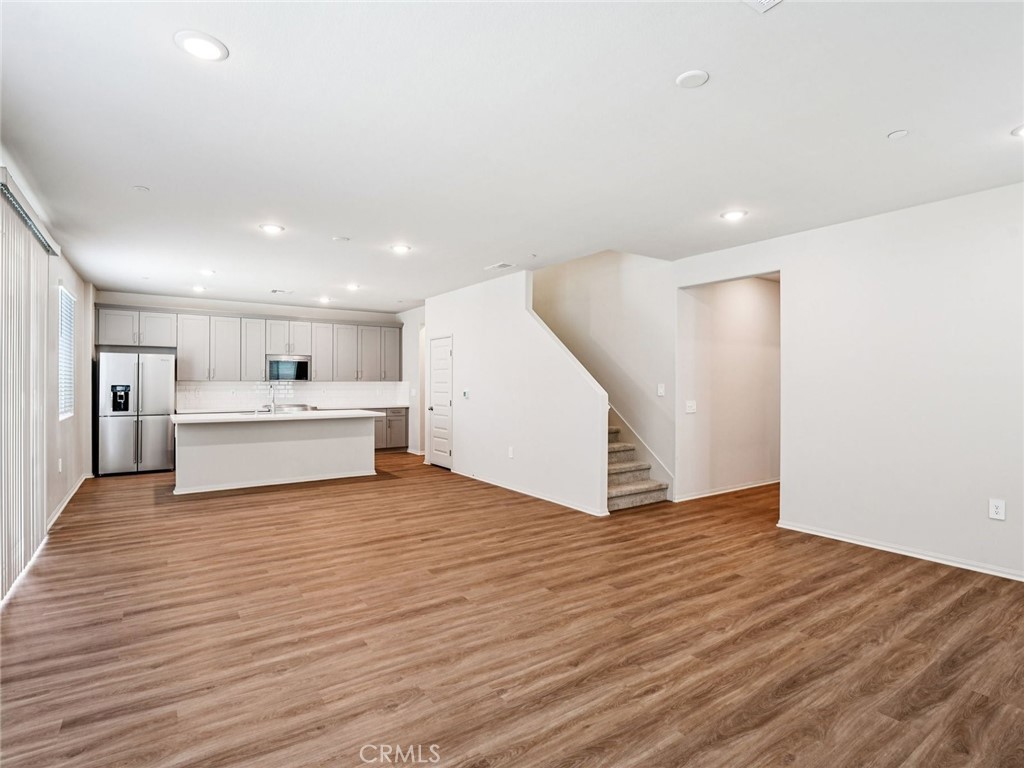 31240 Mineral Way Property Photo 4
