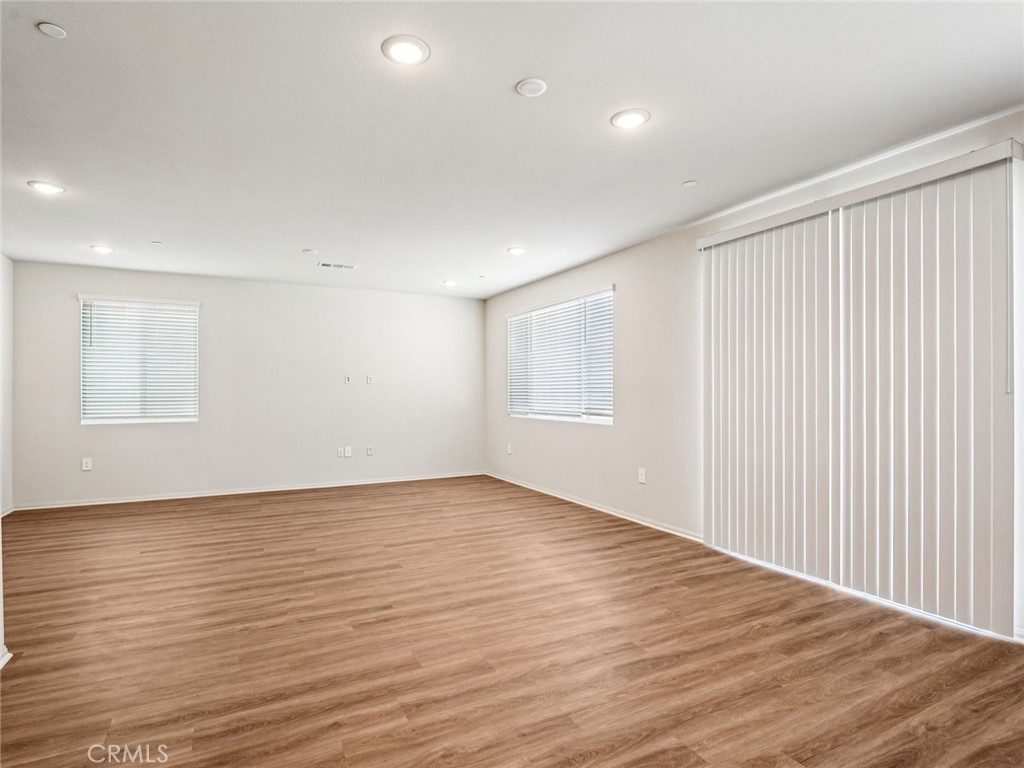 31240 Mineral Way Property Photo 8
