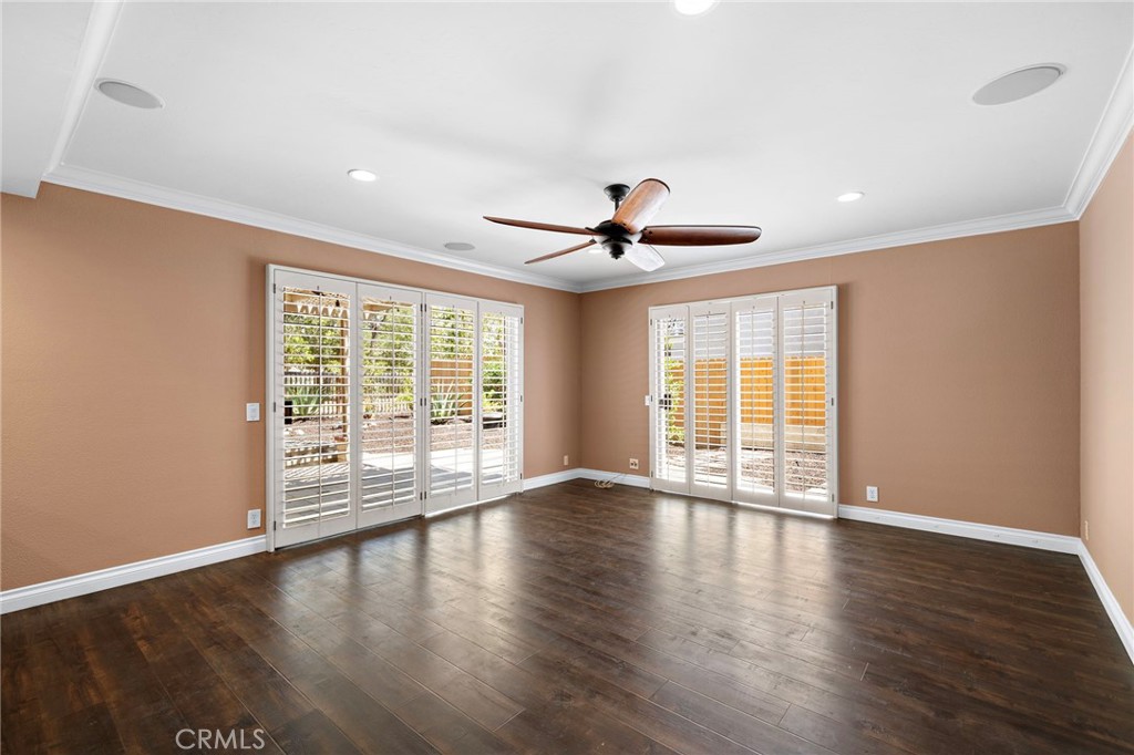 25072 Castlewood Property Photo 3