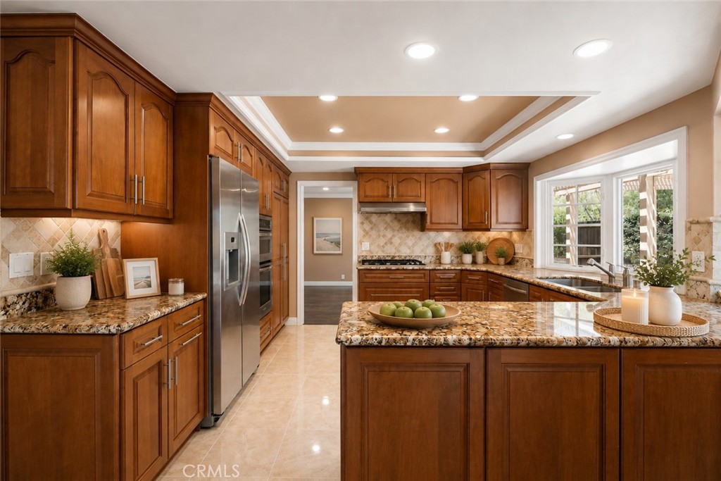 25072 Castlewood Property Photo 6