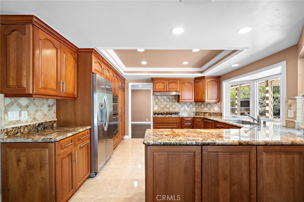 25072 Castlewood Property Photo 7