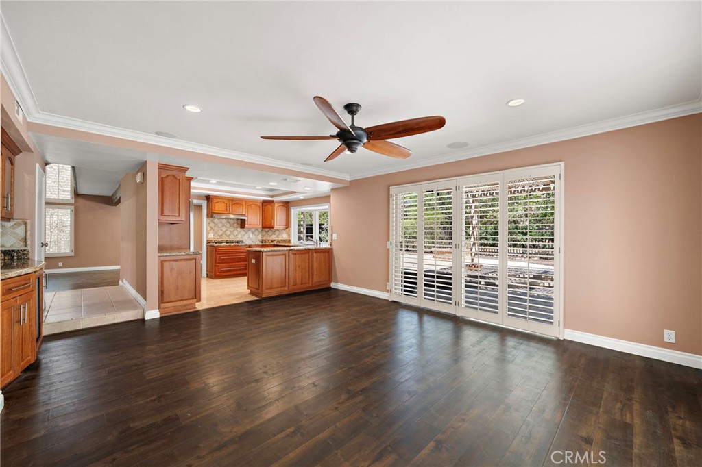 25072 Castlewood Property Photo 14