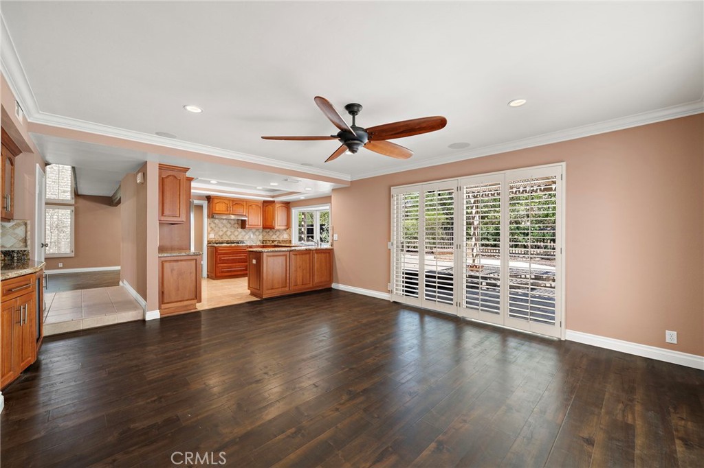 25072 Castlewood Property Photo 17
