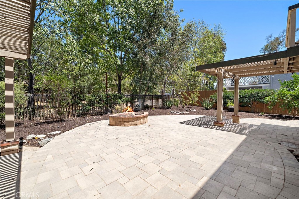 25072 Castlewood Property Photo 25