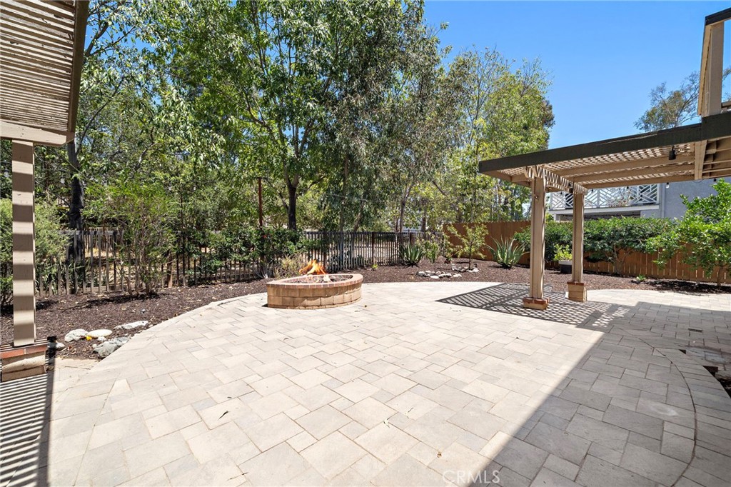 25072 Castlewood Property Photo 28