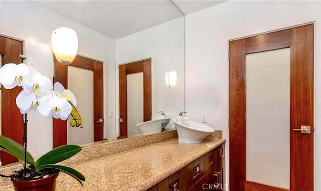 8827 Evanview Property Photo 31