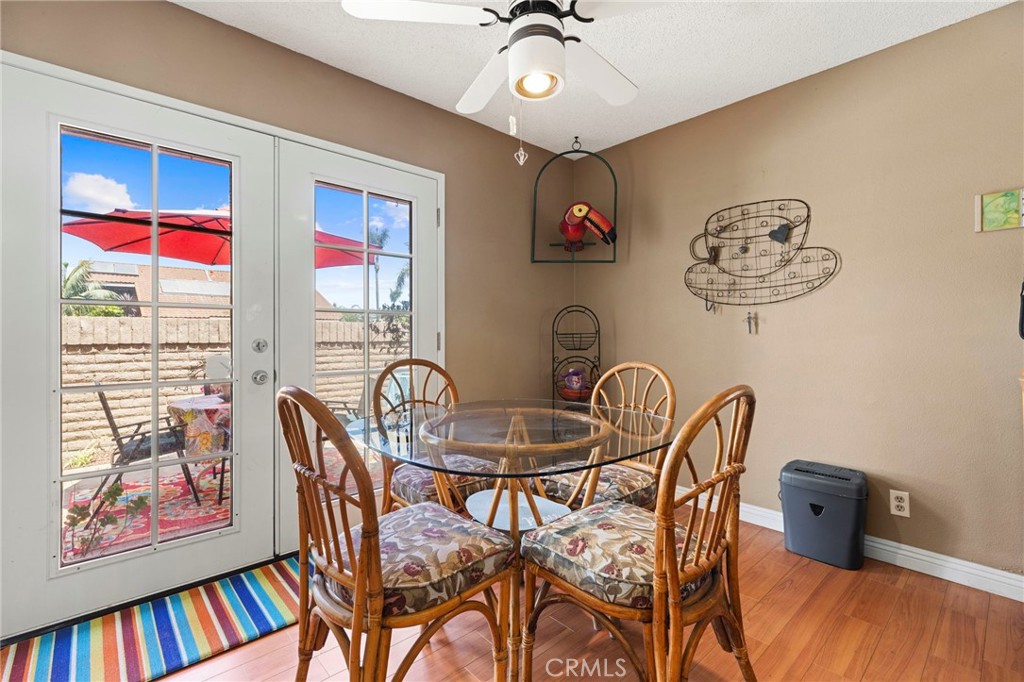 8472 Deepview Drive Property Photo 4