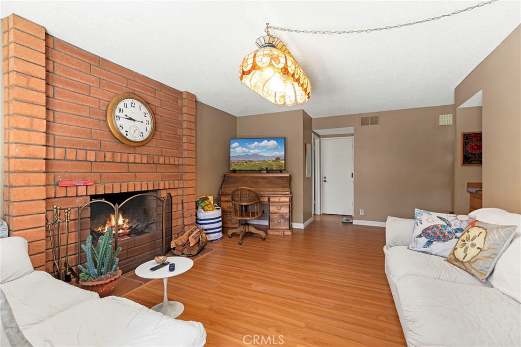 8472 Deepview Drive Property Photo 14