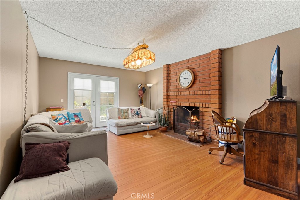 8472 Deepview Drive Property Photo 15