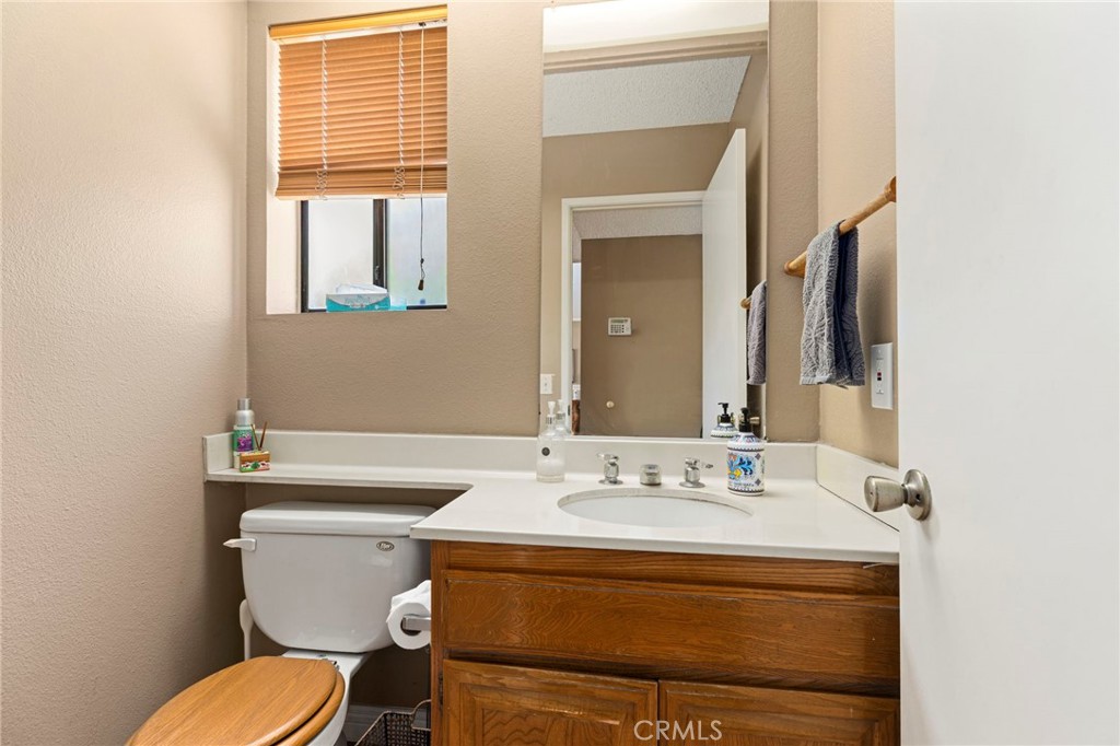 8472 Deepview Drive Property Photo 16