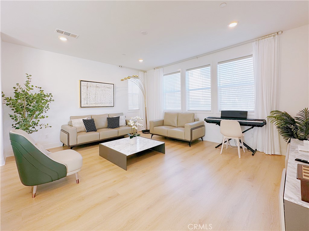 271 Tank Property Photo 5