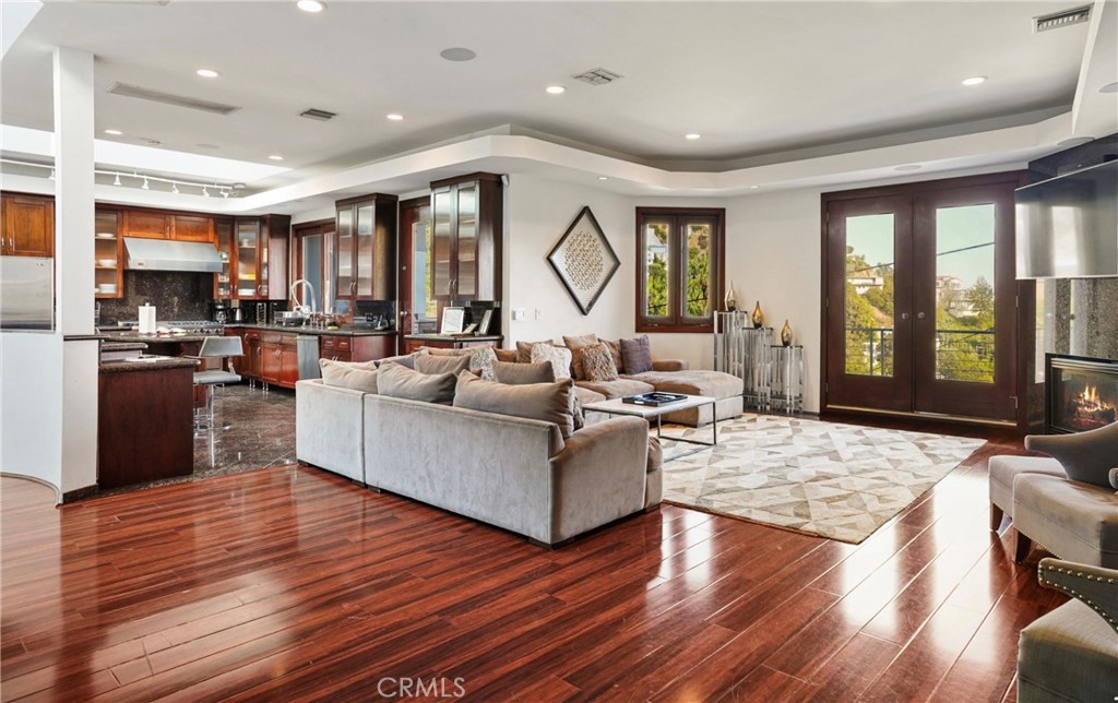 8827 Evanview Property Photo 11