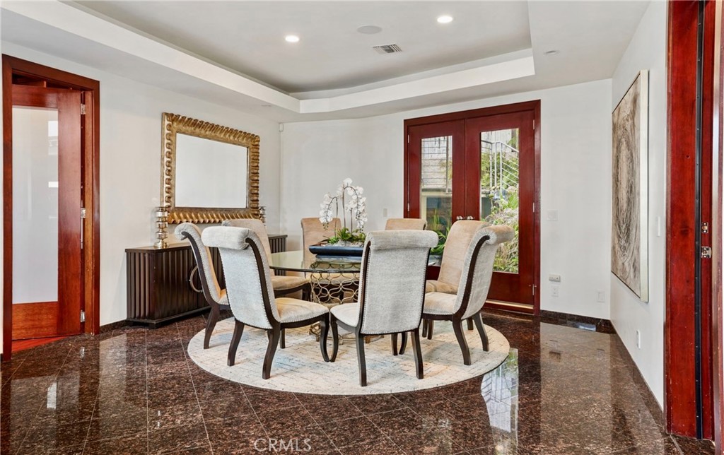 8827 Evanview Property Photo 12