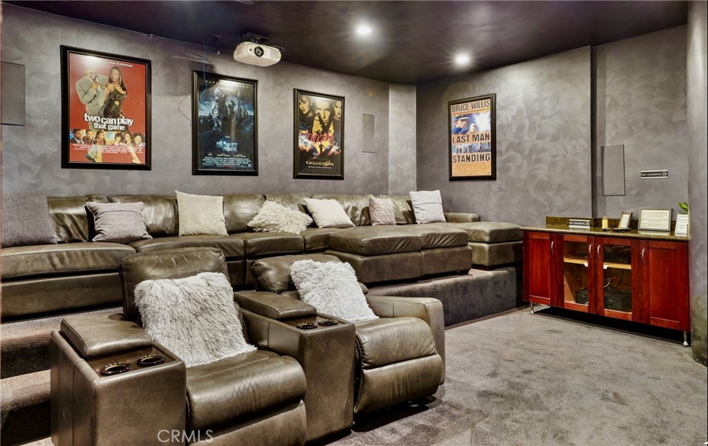8827 Evanview Property Photo 17