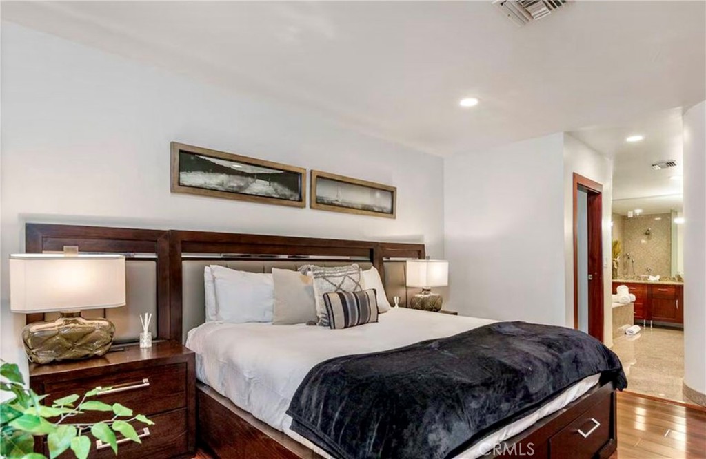 8827 Evanview Property Photo 18
