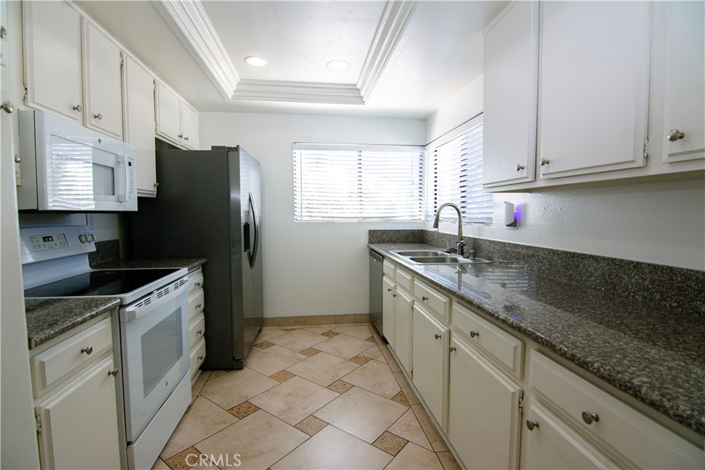 125 Tarocco Property Photo 5
