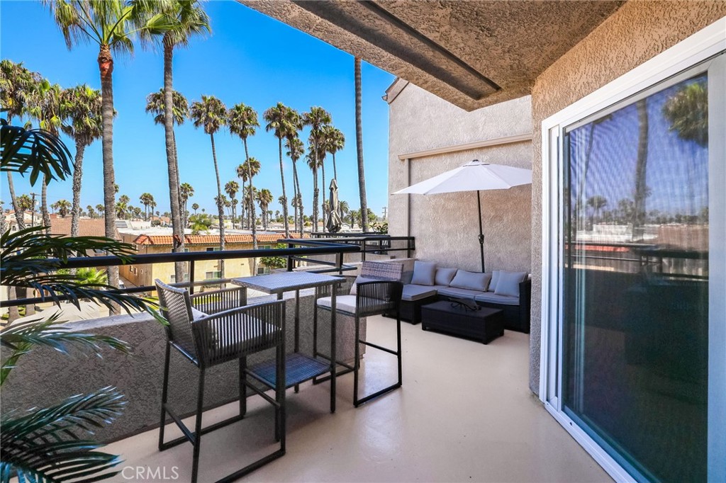 1200 Pacific Coast 327 Property Photo 15