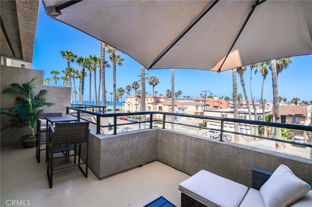 1200 Pacific Coast 327 Property Photo 16