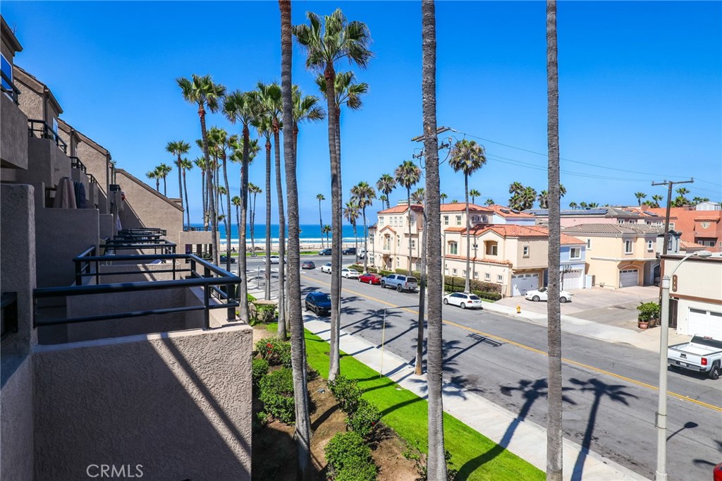 1200 Pacific Coast 327 Property Photo 17