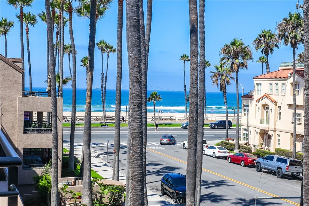 1200 Pacific Coast 327 Property Photo 18