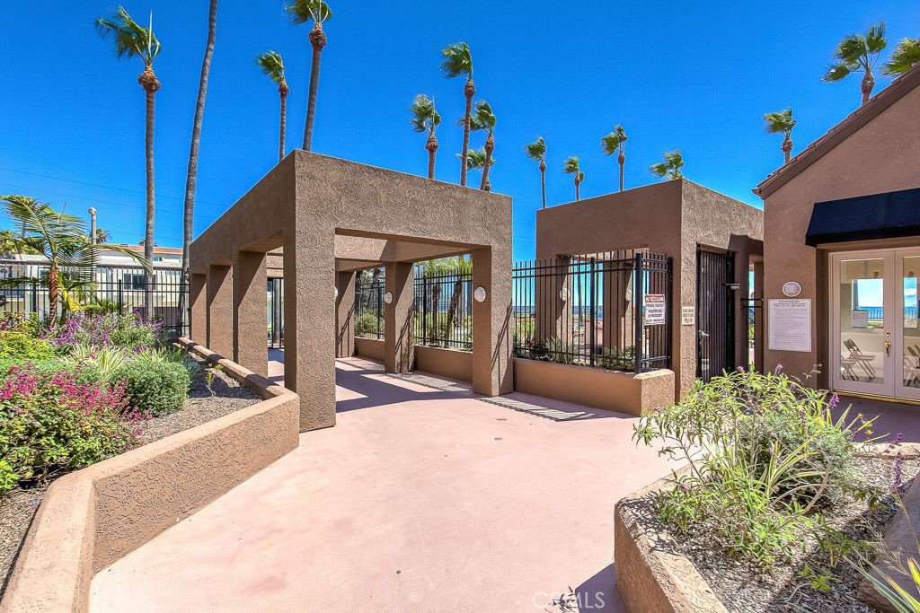 1200 Pacific Coast 327 Property Photo 22