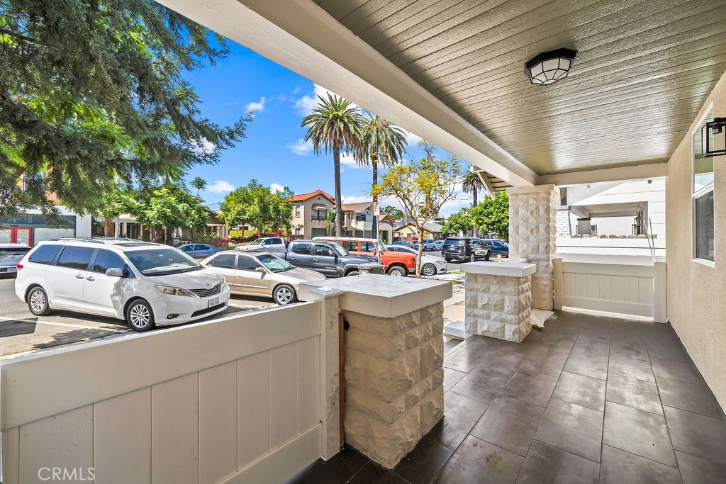 420 Olive Property Photo 3