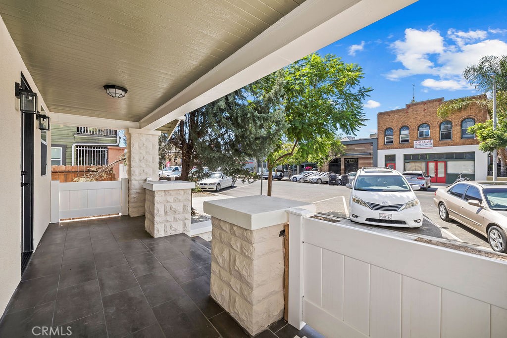 420 Olive Property Photo 4