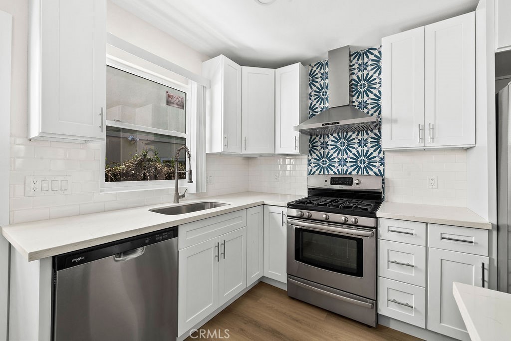 420 Olive Property Photo 5