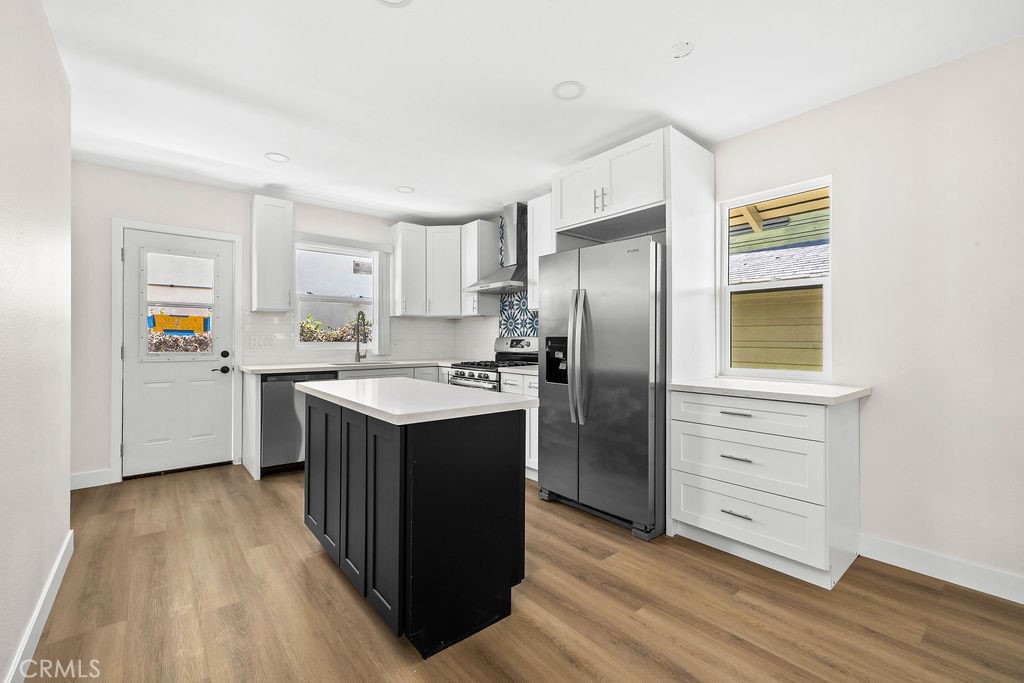 420 Olive Property Photo 8