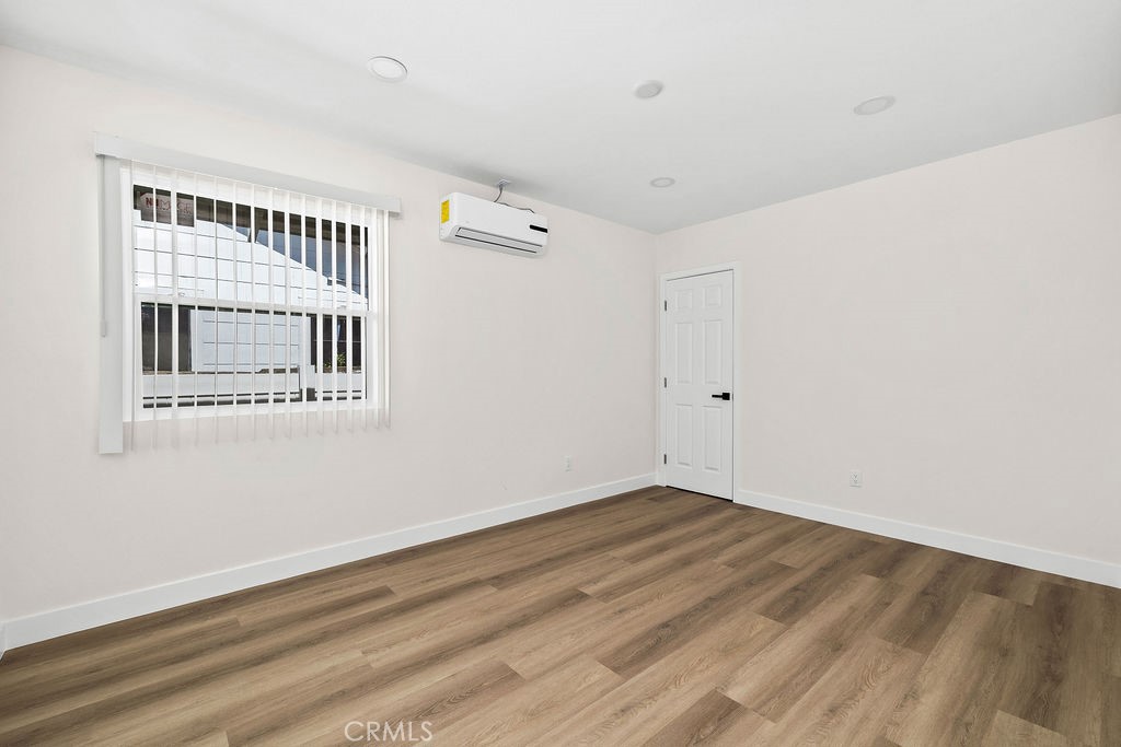 420 Olive Property Photo 15
