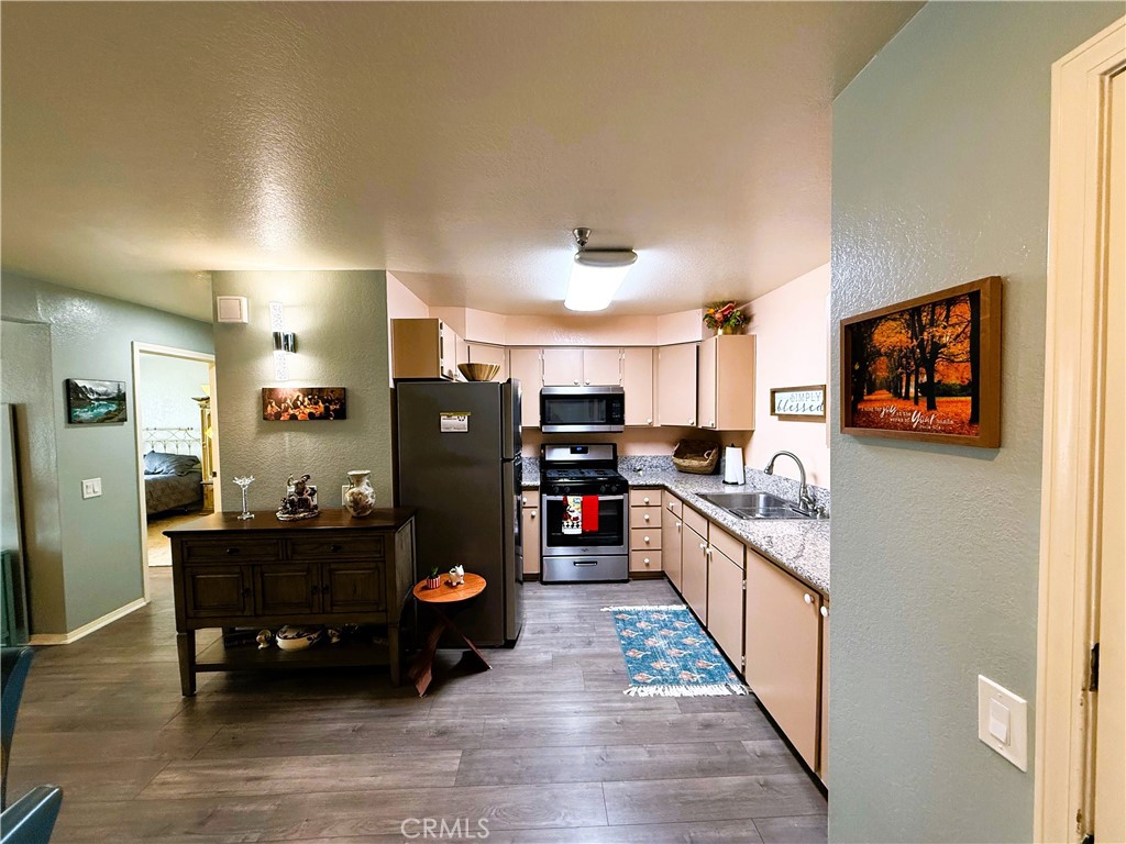 24410 Crenshaw Property Photo 2