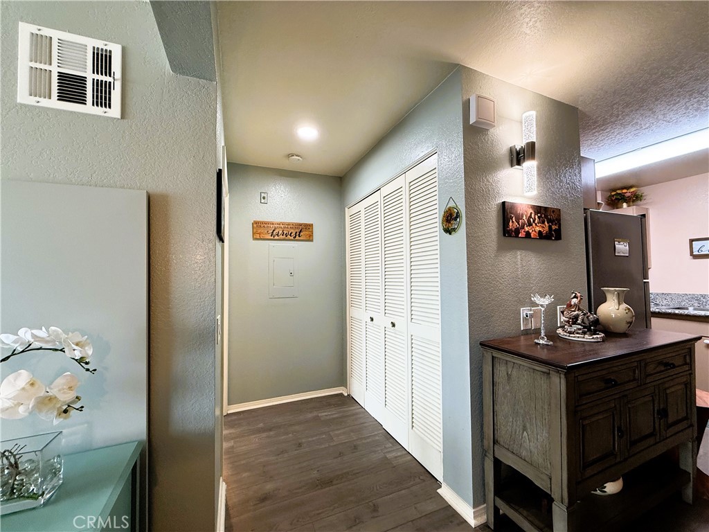 24410 Crenshaw Property Photo 14