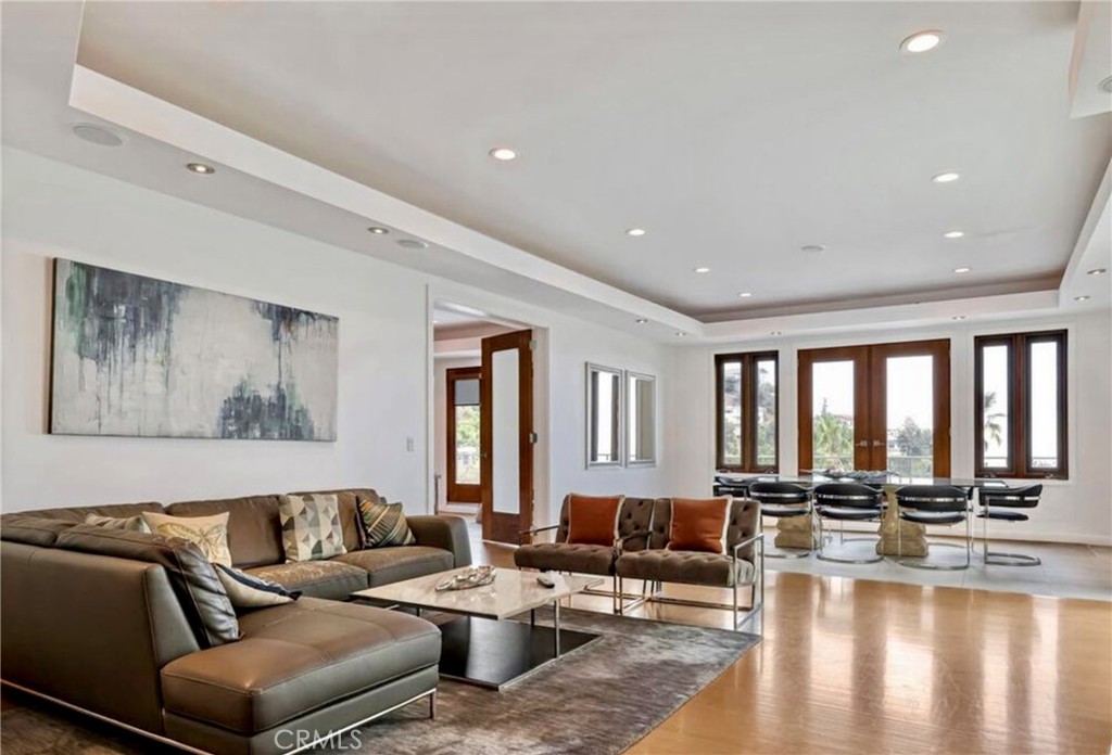 8835 Evanview Property Photo 11