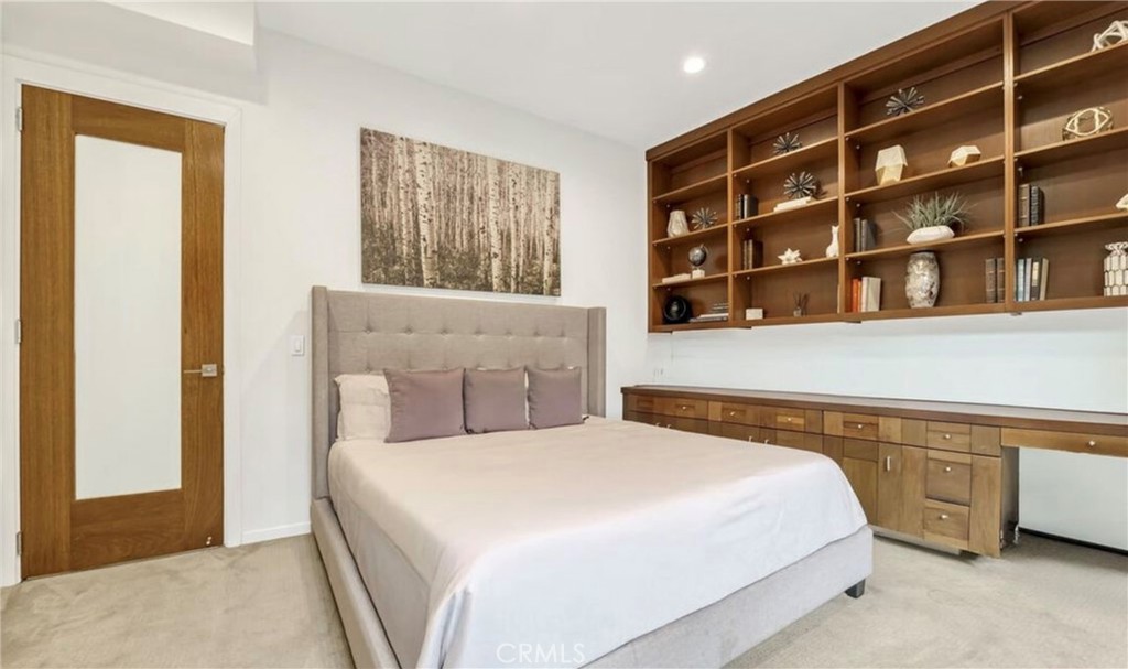 8835 Evanview Property Photo 24