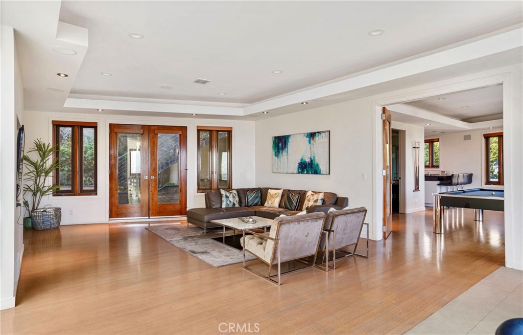 8835 Evanview Property Photo 36