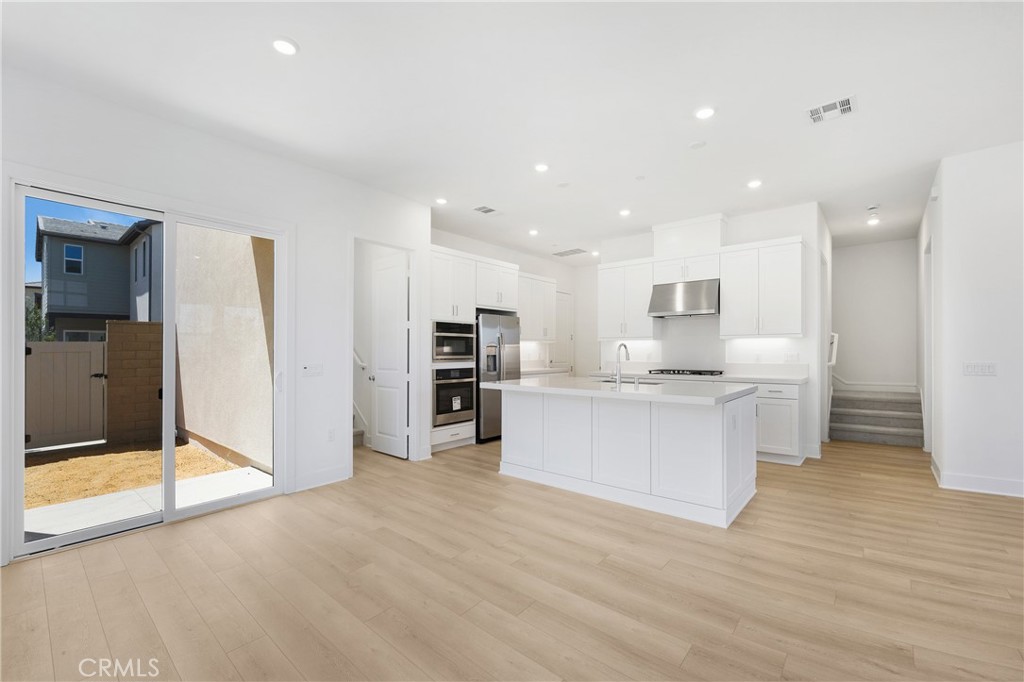 141 Dolores Property Photo 8