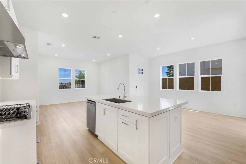 141 Dolores Property Photo 15