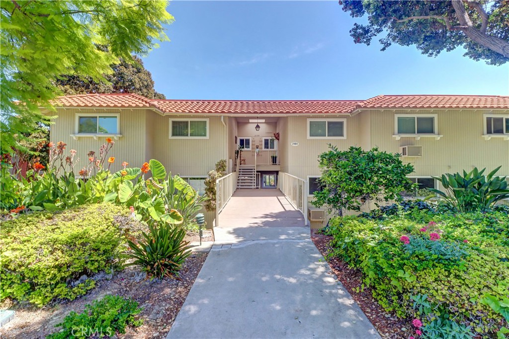 2184 Via Mariposa E B Property Photo 1