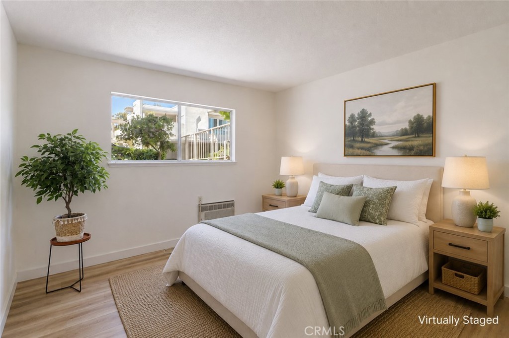 2184 Via Mariposa E B Property Photo 6