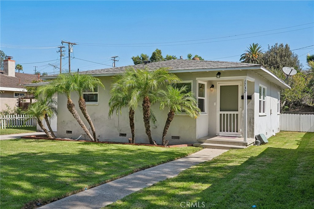 1737 W Jacaranda Property Photo 3