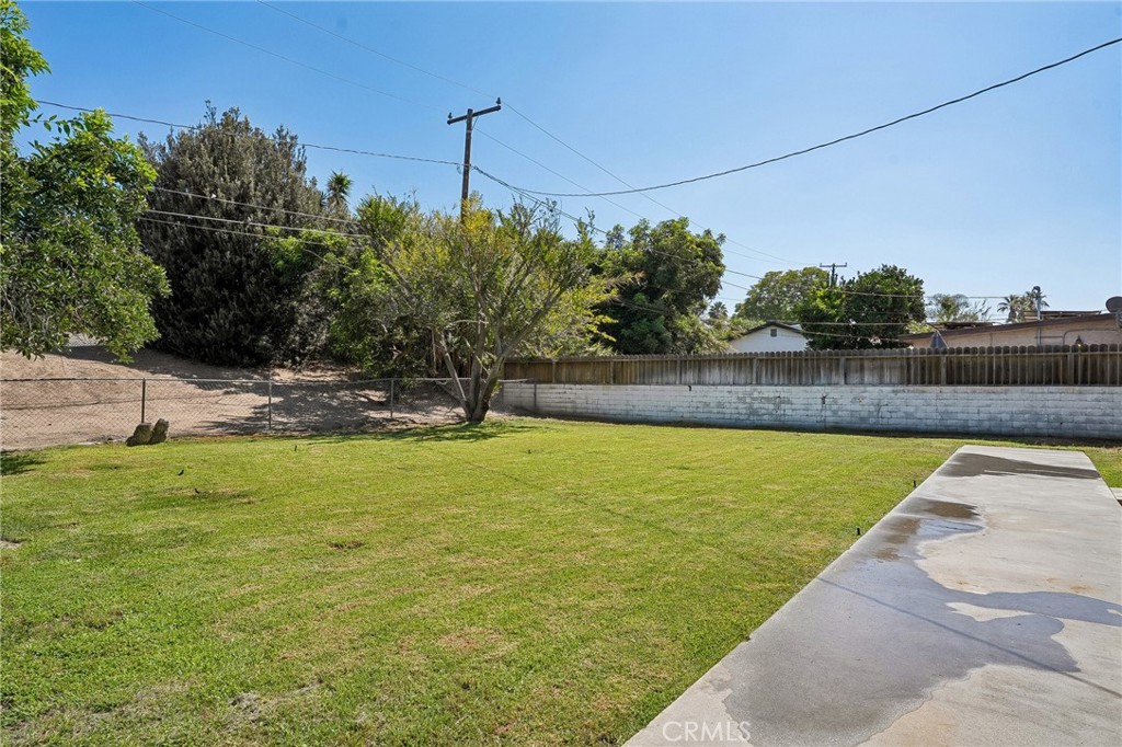 1737 W Jacaranda Property Photo 30