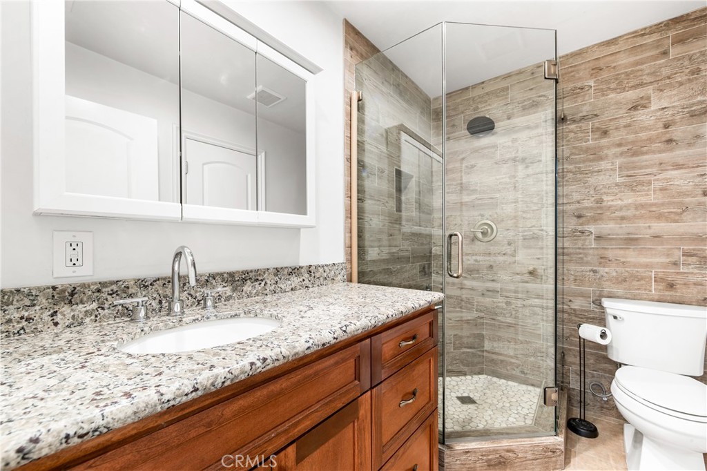 5892 Meadowlark Drive Property Photo 18