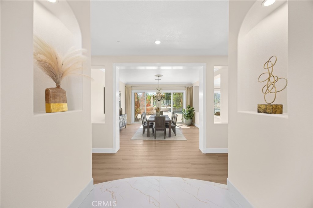 87 Panorama Property Photo 9