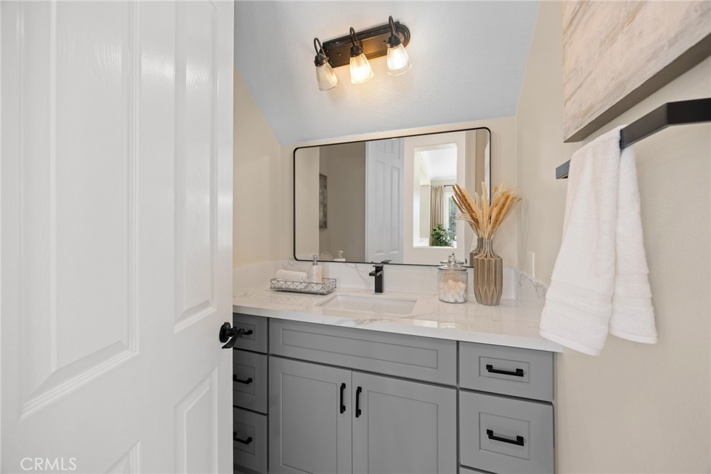87 Panorama Property Photo 11