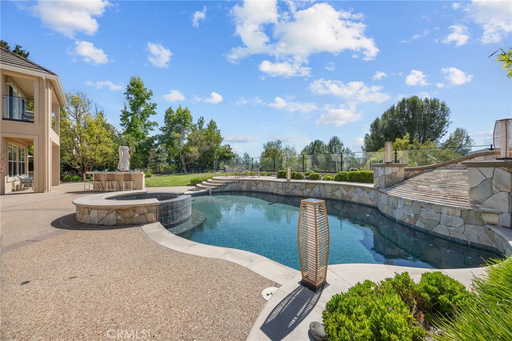 87 Panorama Property Photo 57
