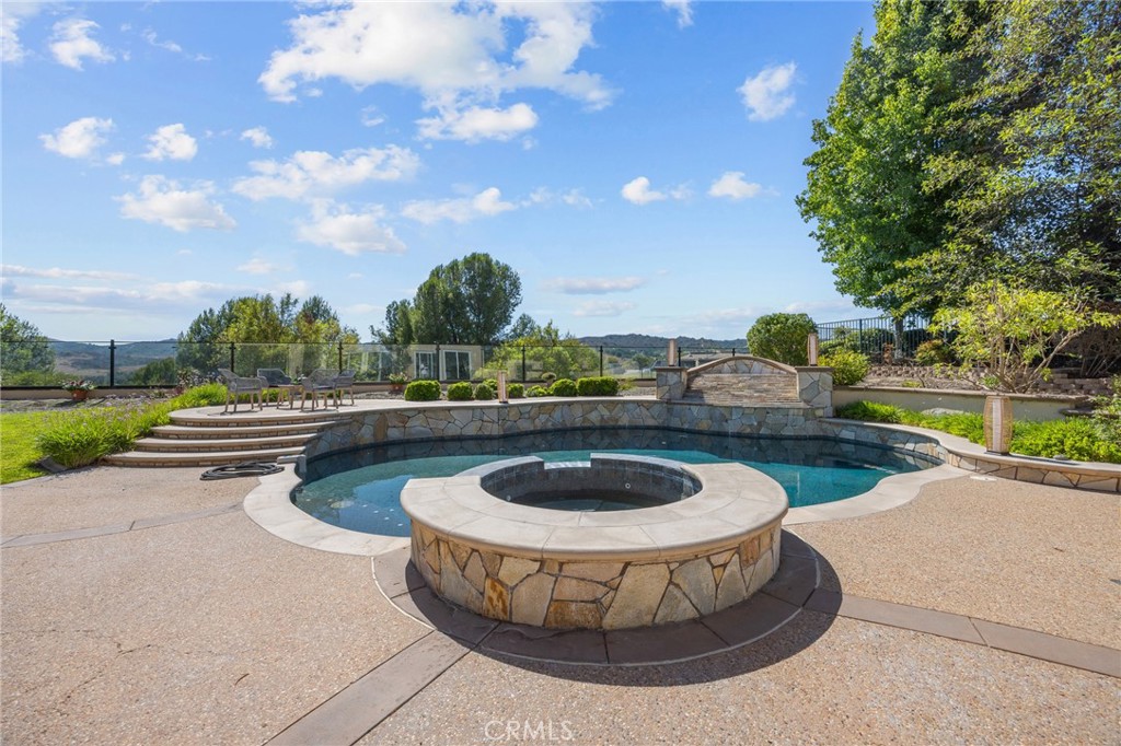 87 Panorama Property Photo 58