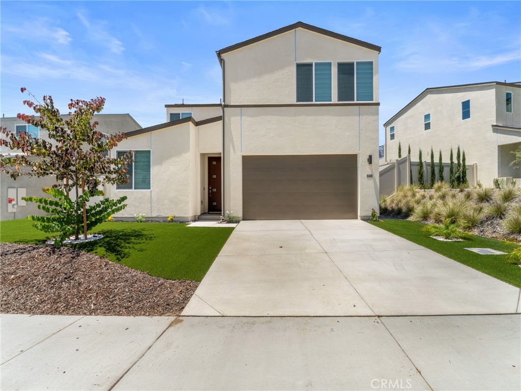 598 Meadowood Property Photo 8