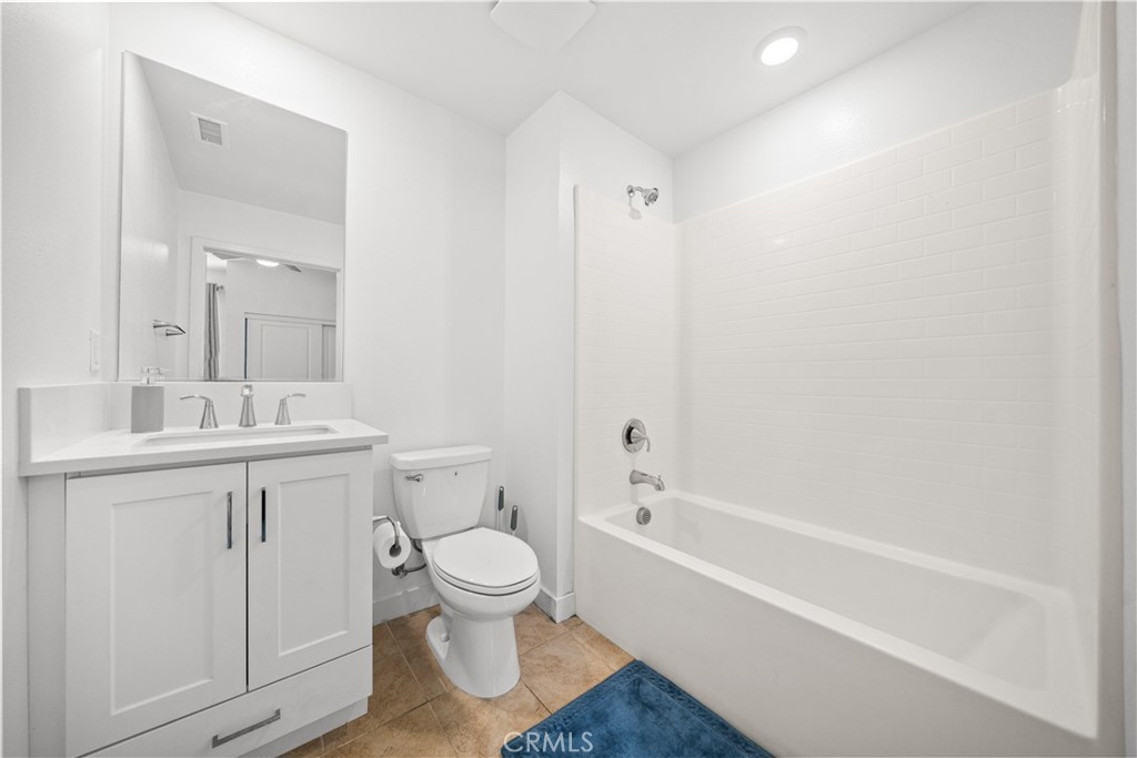 155 W La Palma Avenue 2 Property Photo 6